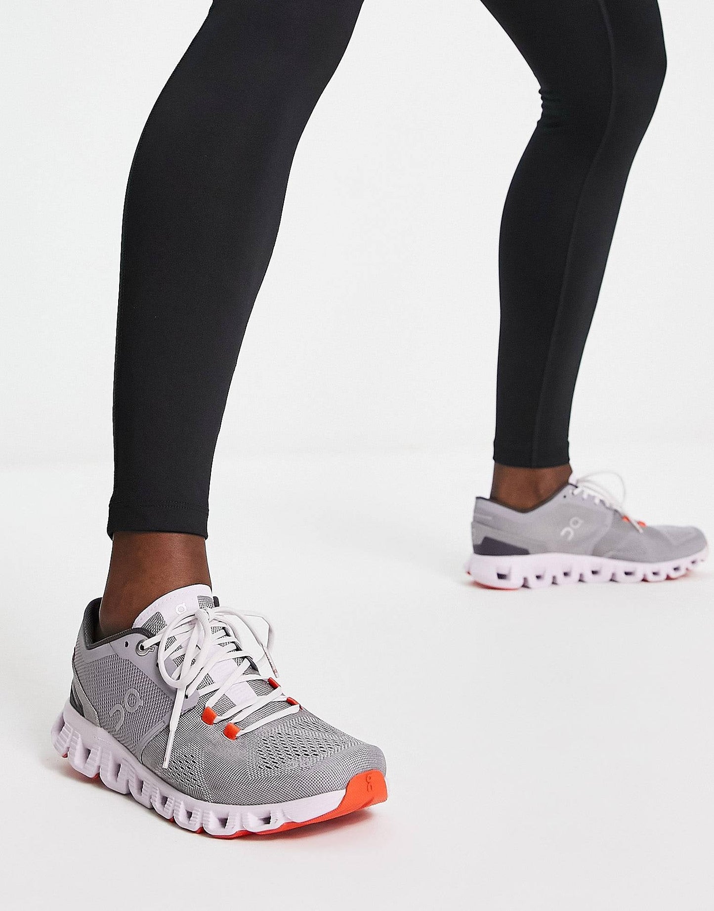 On Running Cloud X trainers in grey and pink