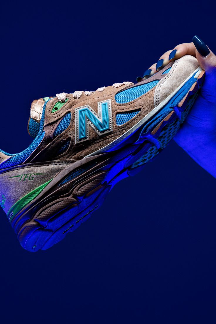 NEW BALANCE JOE FRESHGOODS X NEW BALANCE 990V3 "Outside Clothes"