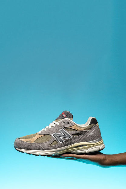 NEW BALANCE 990 V3 "Made In USA - Teddy Santis - Marblehead"