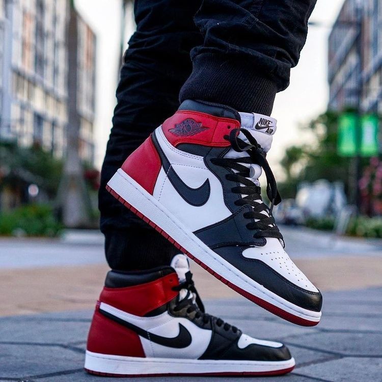 AIR JORDAN 1 RETRO HIGH OG GS 'BLACK TOE'